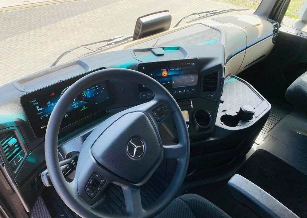 Vilkikas Mercedes-Benz ACTROS 1848: foto 9