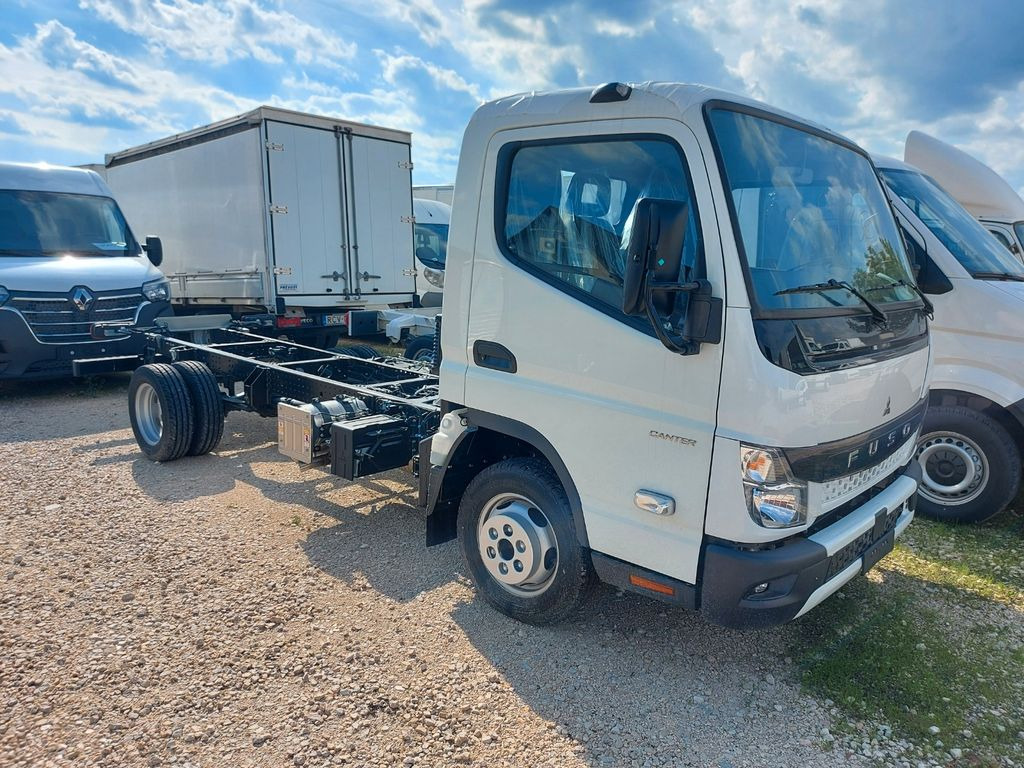 Mitsubishi Canter Fuso Fahrgestell mit wählbar Aufbau - Važiuoklės sunkvežimis: foto 2 Mitsubishi Canter Fuso Fahrgestell mit wählbar Aufbau - Važiuoklės sunkvežimis: foto 2