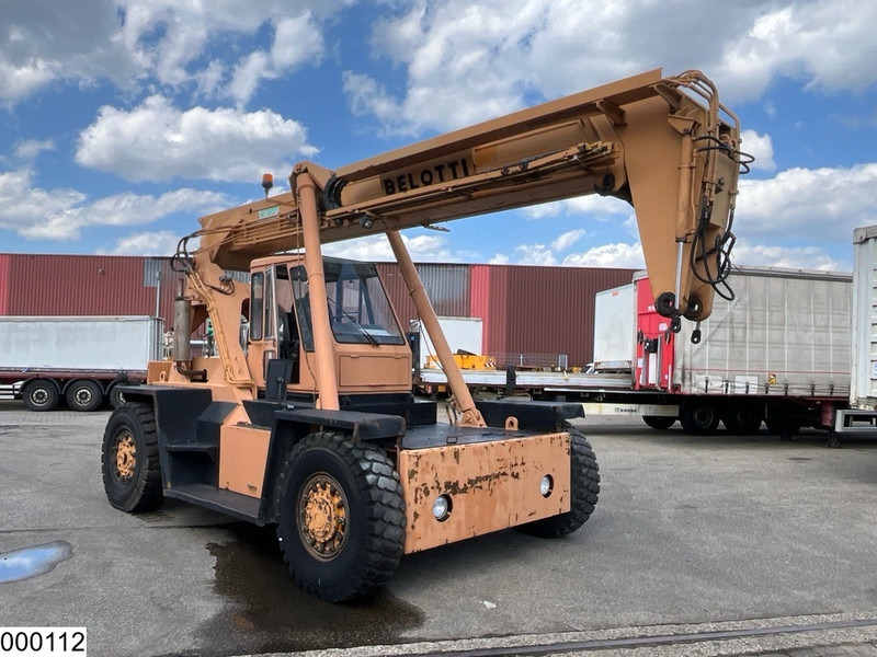 Belotti B81V/2 12 mtr - Dyzelinis krautuvas: foto 3 Belotti B81V/2 12 mtr - Dyzelinis krautuvas: foto 3