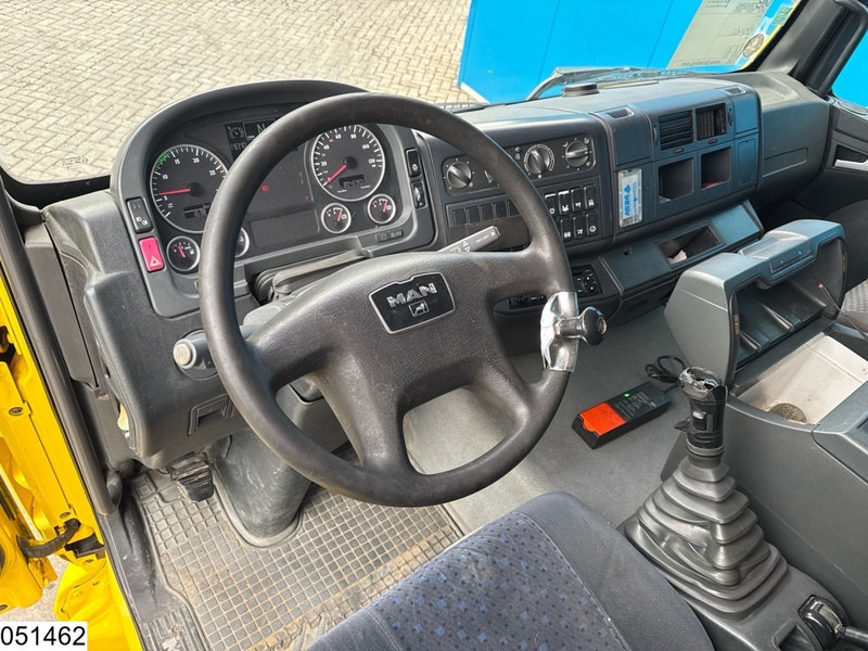 MAN TGA 35 400 8x2, Handgeschakeld, Fassi, Remote - Platforminis/ Bortinis sunkvežimis, Sunkvežimis su kranu: foto 5 MAN TGA 35 400 8x2, Handgeschakeld, Fassi, Remote - Platforminis/ Bortinis sunkvežimis, Sunkvežimis su kranu: foto 5