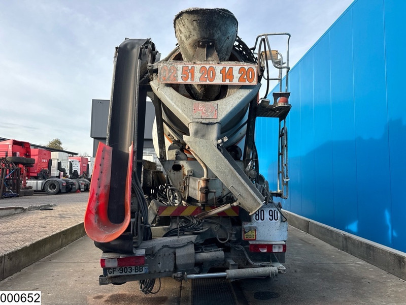 Renault Kerax 410 Dxi 8x4, Cifa, 9m3, Remote - Betonvežis: foto 4 Renault Kerax 410 Dxi 8x4, Cifa, 9m3, Remote - Betonvežis: foto 4