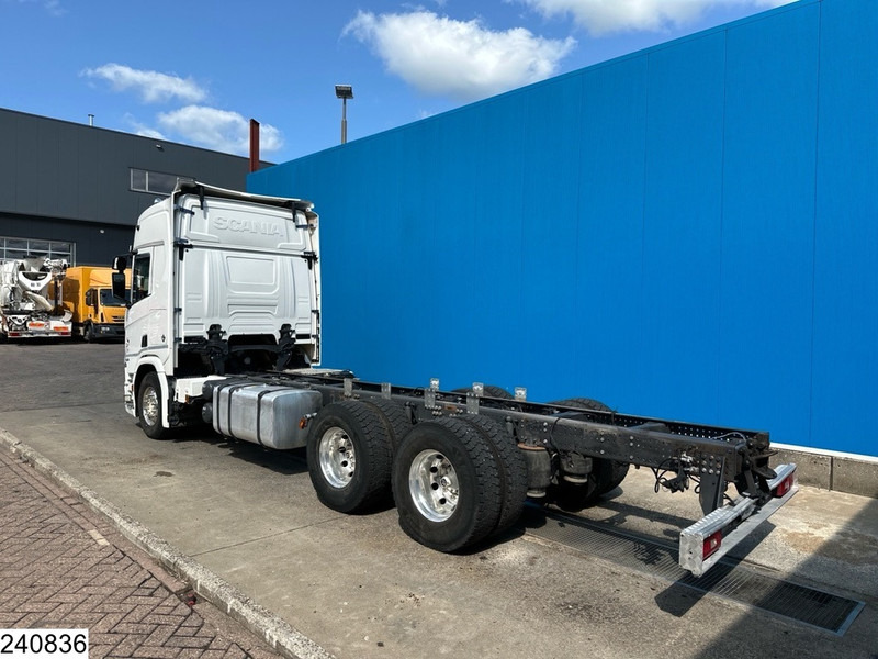 Scania R 650 6X4, EURO 6, Retarder, PTO - Važiuoklės sunkvežimis: foto 4 Scania R 650 6X4, EURO 6, Retarder, PTO - Važiuoklės sunkvežimis: foto 4