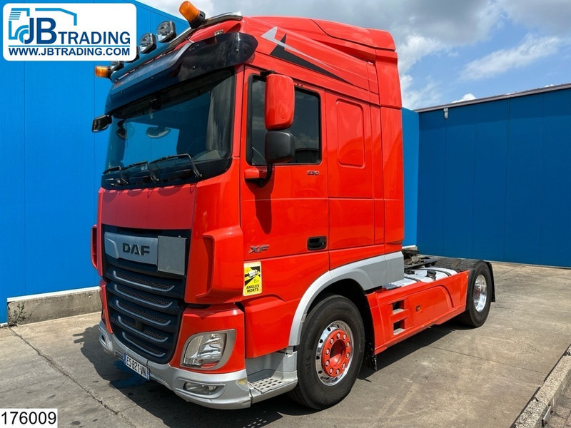 DAF XF 530 EURO 6, Retarder, Hydraulic, Standairco - Vilkikas: foto 1 DAF XF 530 EURO 6, Retarder, Hydraulic, Standairco - Vilkikas: foto 1
