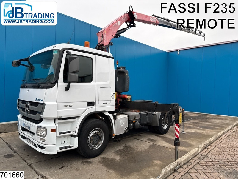 Mercedes-Benz Actros 1836 EURO 5, Fassi, Remote - Vilkikas: foto 1 Mercedes-Benz Actros 1836 EURO 5, Fassi, Remote - Vilkikas: foto 1