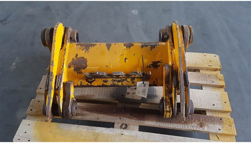 Ahlmann AZ 10 - Quick coupler/Schnellwechsler/Snelwissel - Greita jungtis - Statybinė technika: foto 1 Ahlmann AZ 10 - Quick coupler/Schnellwechsler/Snelwissel - Greita jungtis - Statybinė technika: foto 1