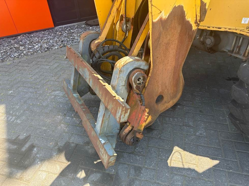 Ahlmann AZ 210 - Ratinis krautuvas: foto 4 Ahlmann AZ 210 - Ratinis krautuvas: foto 4