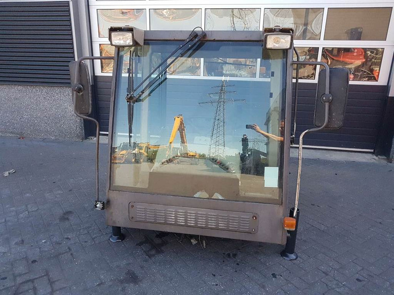 Ahlmann AZ150E-23108324-Cabin/Kabine/Cabine - Kabina ir interjeras - Statybinė technika: foto 1 Ahlmann AZ150E-23108324-Cabin/Kabine/Cabine - Kabina ir interjeras - Statybinė technika: foto 1