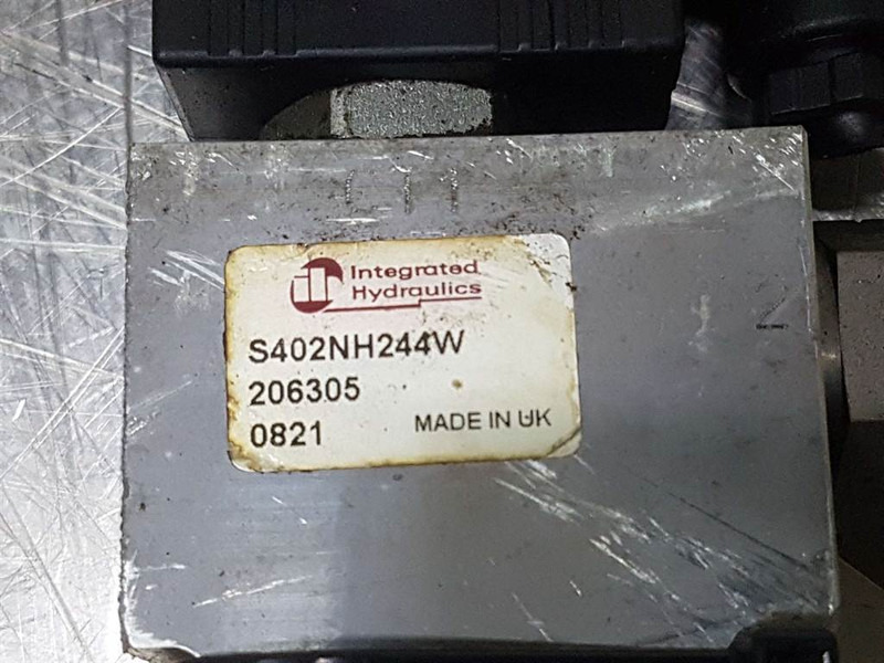 Ahlmann AZ150E-4179954A-S402NH244W-2/2 Valve/Wegeventil - Hidraulika - Statybinė technika: foto 4 Ahlmann AZ150E-4179954A-S402NH244W-2/2 Valve/Wegeventil - Hidraulika - Statybinė technika: foto 4