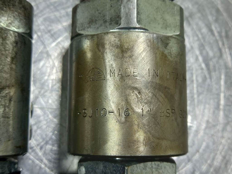 Ahlmann AZ6-4126621C-Rotary coupling/Drehverschraubung - Hidraulika - Statybinė technika: foto 4 Ahlmann AZ6-4126621C-Rotary coupling/Drehverschraubung - Hidraulika - Statybinė technika: foto 4