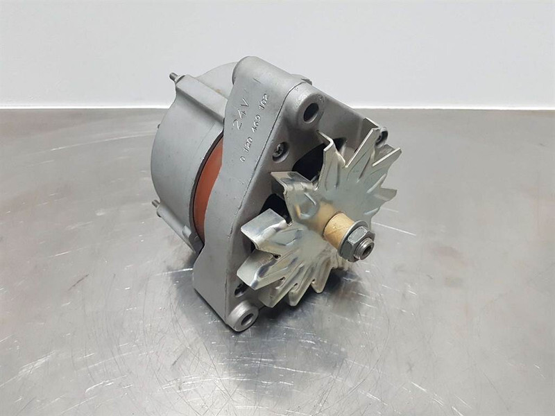 Deutz 913/1013-28V 55A-Alternator/Lichtmaschine/Dynamo - Variklis - Statybinė technika: foto 1 Deutz 913/1013-28V 55A-Alternator/Lichtmaschine/Dynamo - Variklis - Statybinė technika: foto 1