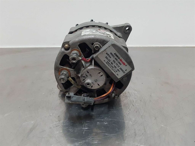 Dynamo 12V 65A-8AR2200L-Alternator/Lichtmaschine/D - Variklis - Statybinė technika: foto 5 Dynamo 12V 65A-8AR2200L-Alternator/Lichtmaschine/D - Variklis - Statybinė technika: foto 5