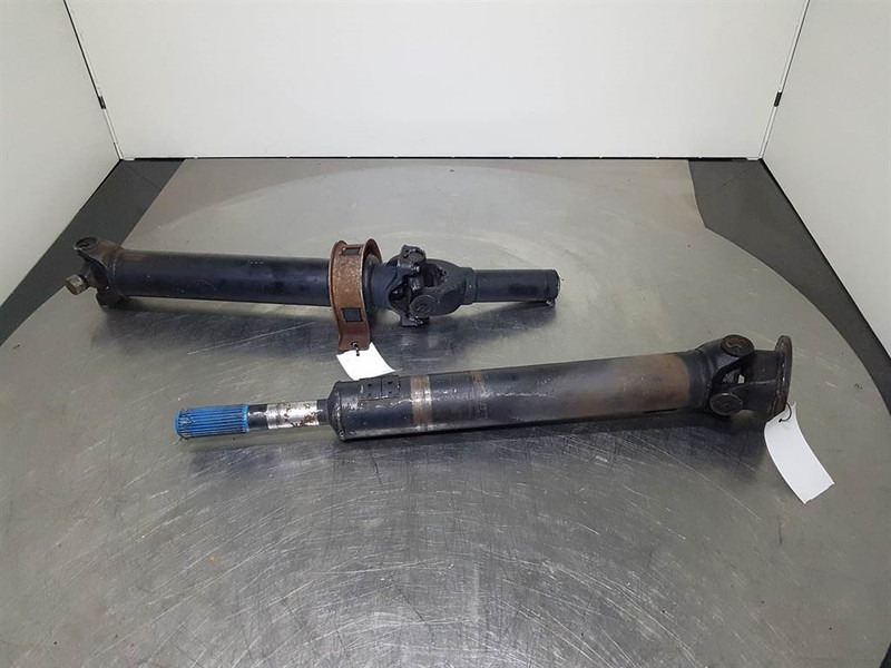 JCB 426E AGRI-914/60133-Propshaft/Gelenkwelle/Cardanas - Ašis ir dalys - Statybinė technika: foto 1 JCB 426E AGRI-914/60133-Propshaft/Gelenkwelle/Cardanas - Ašis ir dalys - Statybinė technika: foto 1