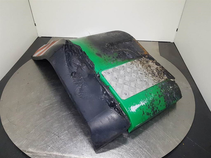 JCB 426E AGRI HT - Mud guard/Kotfluegel/Spatbord - Rėmas/ Važiuoklė - Statybinė technika: foto 2 JCB 426E AGRI HT - Mud guard/Kotfluegel/Spatbord - Rėmas/ Važiuoklė - Statybinė technika: foto 2