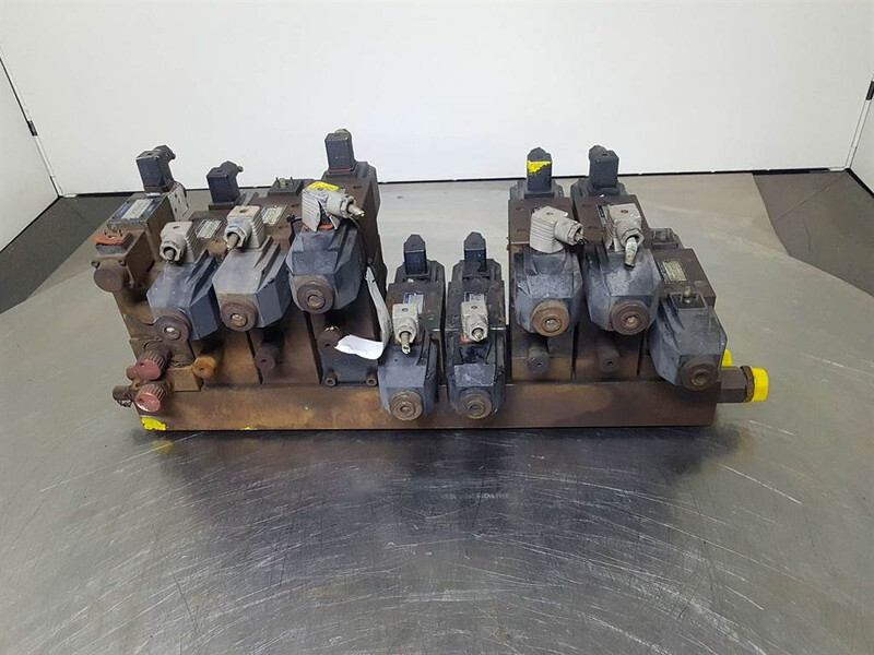 Kracht SA10-9-R1/2-R3/4-R - Valve/Ventile/Ventiel - Hidraulika - Statybinė technika: foto 1 Kracht SA10-9-R1/2-R3/4-R - Valve/Ventile/Ventiel - Hidraulika - Statybinė technika: foto 1