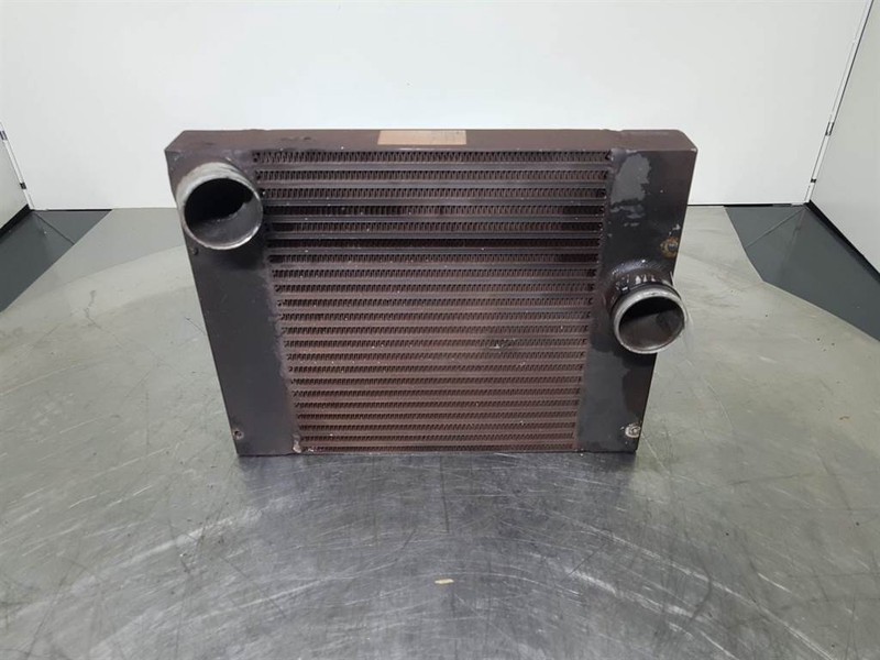 Kramer 880-AKG 0555.064.1800-Cooler/Kühler/Koeler - Variklis ir dalys - Statybinė technika: foto 1 Kramer 880-AKG 0555.064.1800-Cooler/Kühler/Koeler - Variklis ir dalys - Statybinė technika: foto 1