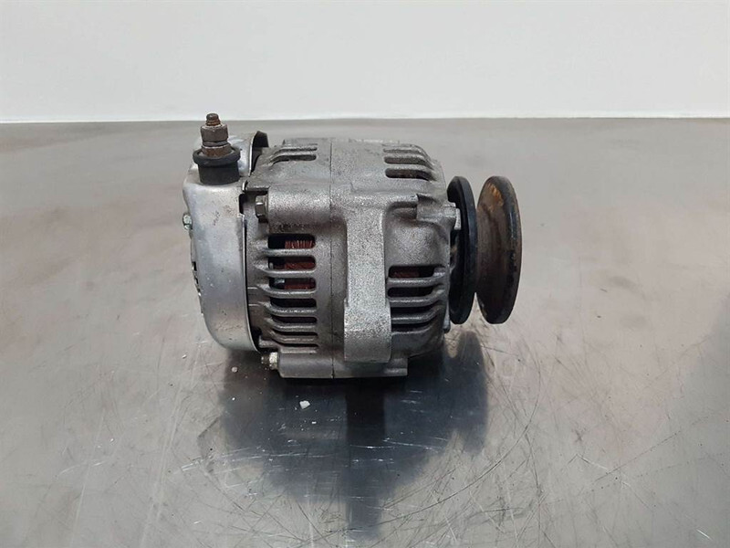 Kubota 12V 30A - Alternator/Lichtmaschine/Dynamo - Variklis - Statybinė technika: foto 3 Kubota 12V 30A - Alternator/Lichtmaschine/Dynamo - Variklis - Statybinė technika: foto 3