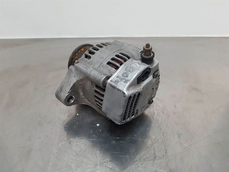 Kubota 12V 30A - Alternator/Lichtmaschine/Dynamo - Variklis - Statybinė technika: foto 4 Kubota 12V 30A - Alternator/Lichtmaschine/Dynamo - Variklis - Statybinė technika: foto 4