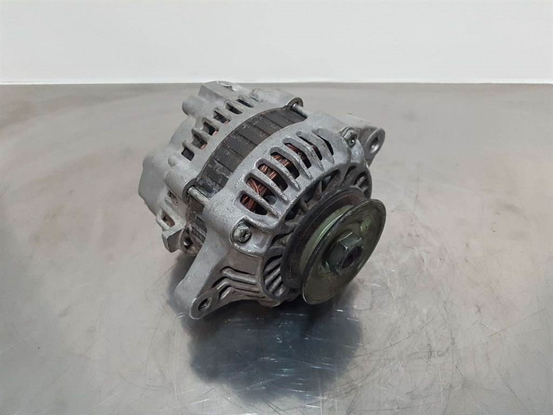 Kubota 12V 60A-A1TA1777-Alternator/Lichtmaschine/Dynamo - Variklis - Statybinė technika: foto 1 Kubota 12V 60A-A1TA1777-Alternator/Lichtmaschine/Dynamo - Variklis - Statybinė technika: foto 1