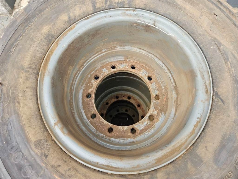 Liebherr 10.00-20 - Tire/Reifen/Band - Padangos ir ratlankiai - Statybinė technika: foto 5 Liebherr 10.00-20 - Tire/Reifen/Band - Padangos ir ratlankiai - Statybinė technika: foto 5