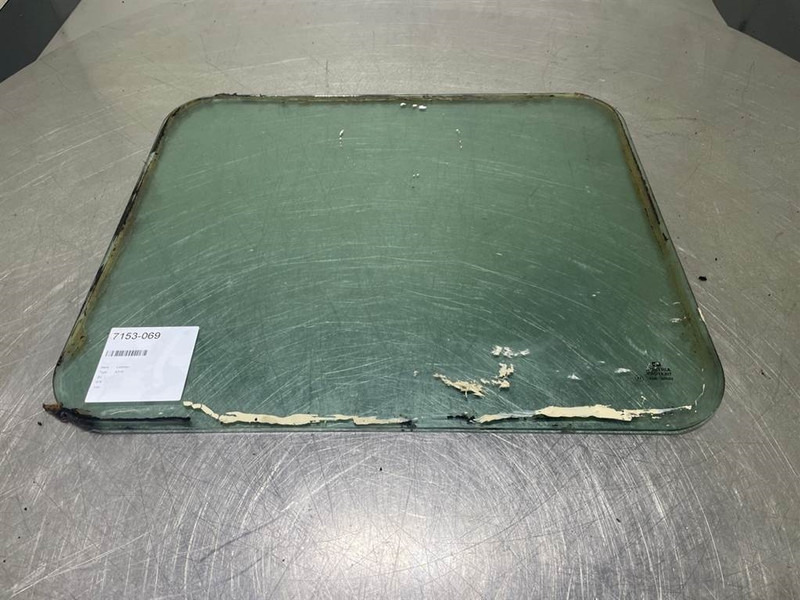 Liebherr A316-7024116- Rear Window/Heckscheibe/Achterruit - Kabina ir interjeras - Statybinė technika: foto 1 Liebherr A316-7024116- Rear Window/Heckscheibe/Achterruit - Kabina ir interjeras - Statybinė technika: foto 1