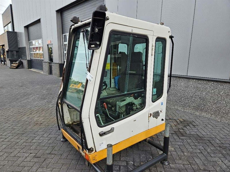 Liebherr A924B-7023260-Cabin/Kabine/Cabine - Kabina ir interjeras - Statybinė technika: foto 2 Liebherr A924B-7023260-Cabin/Kabine/Cabine - Kabina ir interjeras - Statybinė technika: foto 2
