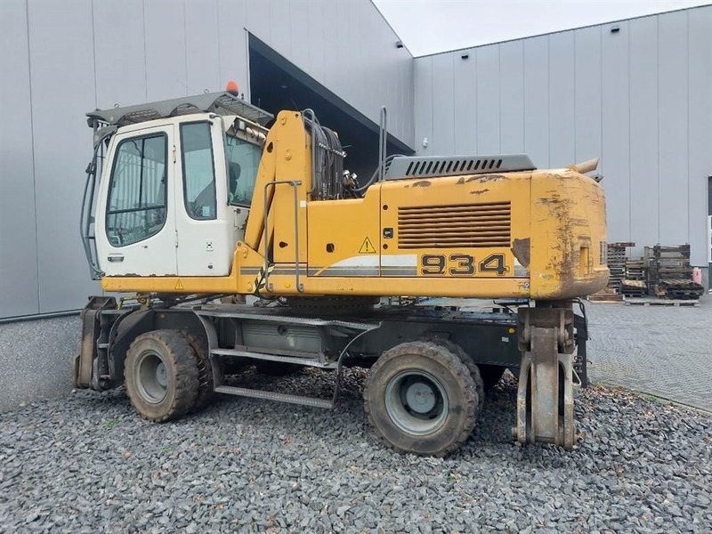 Liebherr A934C - (For parts) - Ekskavatorius su ilga strėle: foto 1 Liebherr A934C - (For parts) - Ekskavatorius su ilga strėle: foto 1