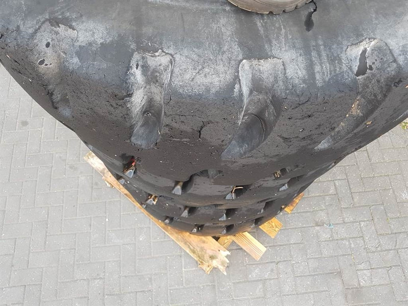 Liebherr L514 Stereo-Goodyear 17.5R25-Tire/Reifen/Band - Padanga - Statybinė technika: foto 5 Liebherr L514 Stereo-Goodyear 17.5R25-Tire/Reifen/Band - Padanga - Statybinė technika: foto 5