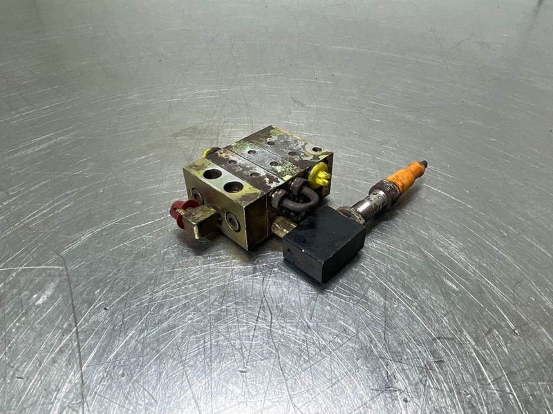 Liebherr L524-10444143 / 11341172-Lubricating system - Rėmas/ Važiuoklė - Statybinė technika: foto 3 Liebherr L524-10444143 / 11341172-Lubricating system - Rėmas/ Važiuoklė - Statybinė technika: foto 3