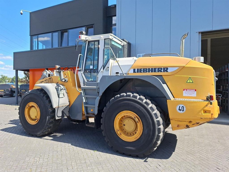 Liebherr L580 - Ratinis krautuvas: foto 1 Liebherr L580 - Ratinis krautuvas: foto 1