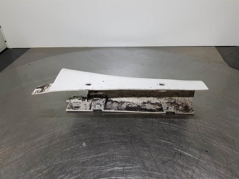 Liebherr L586 2plus2-9777257-Lamp bracket rear right - Kabina ir interjeras - Statybinė technika: foto 2 Liebherr L586 2plus2-9777257-Lamp bracket rear right - Kabina ir interjeras - Statybinė technika: foto 2