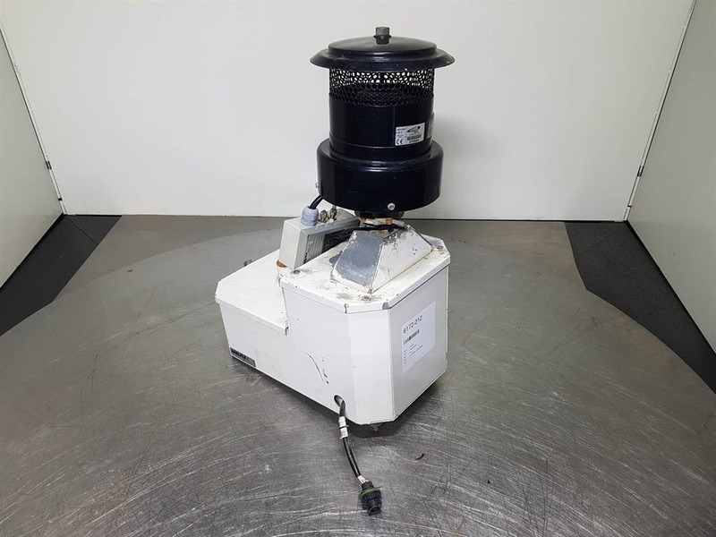 Liebherr L586-Wölfle 590154/810015-Overpressure system - Kabina ir interjeras - Statybinė technika: foto 3 Liebherr L586-Wölfle 590154/810015-Overpressure system - Kabina ir interjeras - Statybinė technika: foto 3