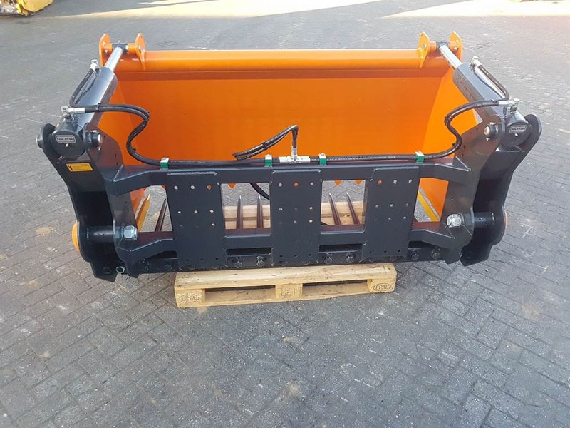 MAMMUT SC195M - Silage cutter/Silageschneider/Kuilhapper - Siloso įranga: foto 4 MAMMUT SC195M - Silage cutter/Silageschneider/Kuilhapper - Siloso įranga: foto 4