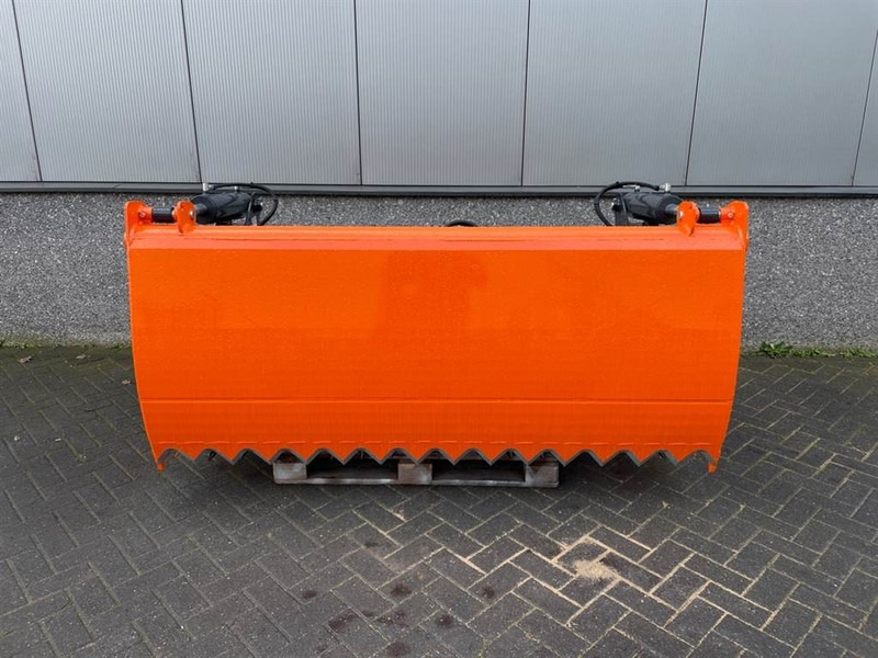 MAMMUT SC220M - Silage cutter/Silageschneider/Kuilhapper - Siloso įranga: foto 1 MAMMUT SC220M - Silage cutter/Silageschneider/Kuilhapper - Siloso įranga: foto 1
