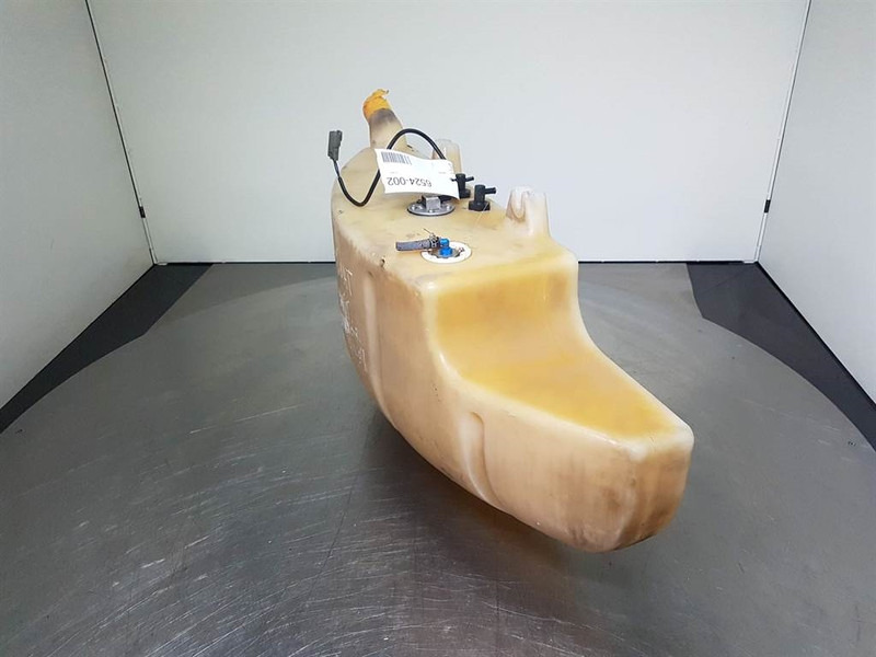 Manitou 160ATJ - Fuel tank/Kraftstofftank/Brandstoftank - Rėmas/ Važiuoklė - Statybinė technika: foto 3 Manitou 160ATJ - Fuel tank/Kraftstofftank/Brandstoftank - Rėmas/ Važiuoklė - Statybinė technika: foto 3