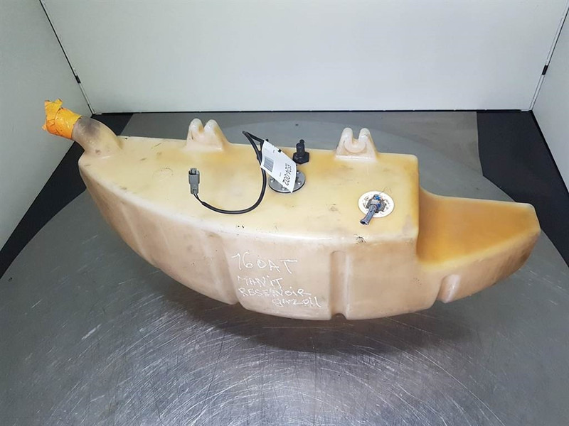 Manitou 160ATJ - Fuel tank/Kraftstofftank/Brandstoftank - Rėmas/ Važiuoklė - Statybinė technika: foto 2 Manitou 160ATJ - Fuel tank/Kraftstofftank/Brandstoftank - Rėmas/ Važiuoklė - Statybinė technika: foto 2