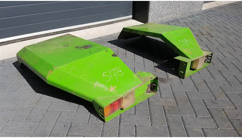 Manitou MT 1237 - Fender/Kotflügel/Spatbord - Sparnas - Statybinė technika: foto 1 Manitou MT 1237 - Fender/Kotflügel/Spatbord - Sparnas - Statybinė technika: foto 1