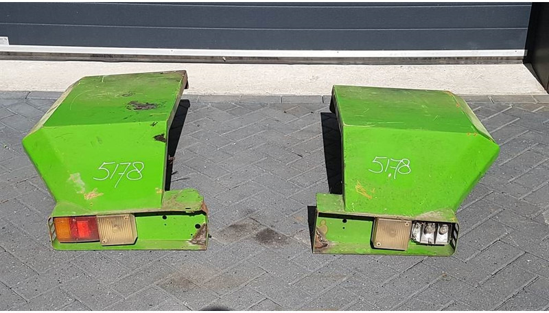 Manitou MT 1237 - Fender/Kotflügel/Spatbord - Sparnas - Statybinė technika: foto 2 Manitou MT 1237 - Fender/Kotflügel/Spatbord - Sparnas - Statybinė technika: foto 2