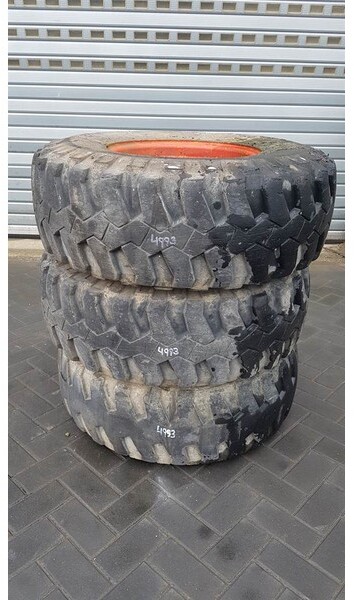 Michelin 335/80R18 (12.5R18) - Tyre/Reifen/Band - Padangos ir ratlankiai - Statybinė technika: foto 1 Michelin 335/80R18 (12.5R18) - Tyre/Reifen/Band - Padangos ir ratlankiai - Statybinė technika: foto 1