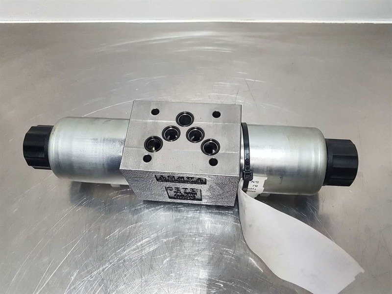 Parker D3W002CNJW42 - Valve/Ventile/Ventiel - Hidraulika - Statybinė technika: foto 3 Parker D3W002CNJW42 - Valve/Ventile/Ventiel - Hidraulika - Statybinė technika: foto 3