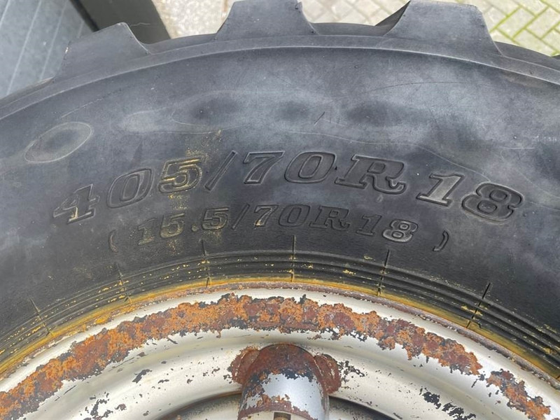 Terex AL80-Dunlop 405/70R18 (15.5/70R18)-Tire/Reifen - Padangos ir ratlankiai - Statybinė technika: foto 4 Terex AL80-Dunlop 405/70R18 (15.5/70R18)-Tire/Reifen - Padangos ir ratlankiai - Statybinė technika: foto 4