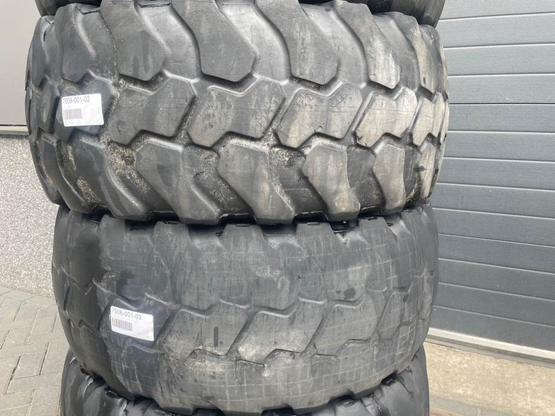 Terex TL120-Barkley 405/70R20-Tire/Reifen/Band - Padangos ir ratlankiai - Statybinė technika: foto 4 Terex TL120-Barkley 405/70R20-Tire/Reifen/Band - Padangos ir ratlankiai - Statybinė technika: foto 4