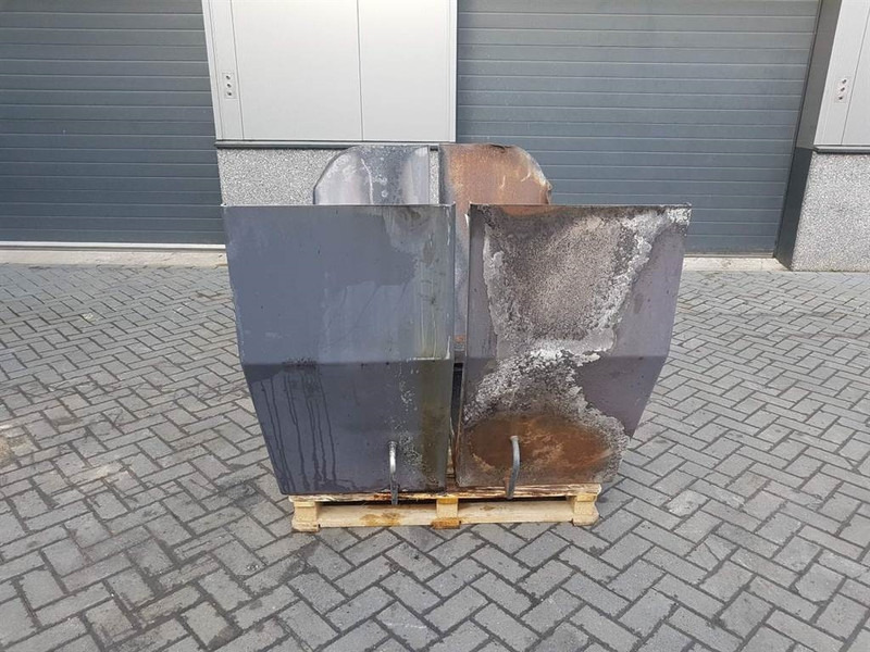 Terex TL260-0457006030-Mud guard/Kotfluegel/Spatbord - Sparnas - Statybinė technika: foto 2 Terex TL260-0457006030-Mud guard/Kotfluegel/Spatbord - Sparnas - Statybinė technika: foto 2