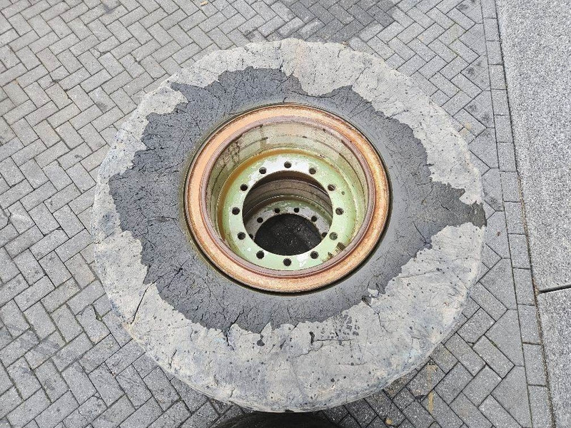 Terex TL260S-20.5R25-Tire/Reifen/Band - Padangos ir ratlankiai - Statybinė technika: foto 4 Terex TL260S-20.5R25-Tire/Reifen/Band - Padangos ir ratlankiai - Statybinė technika: foto 4