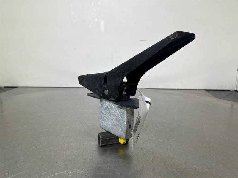 Terex TW150-Atlas 6073926-Pedal/Pedaal - Kabina ir interjeras - Statybinė technika: foto 4 Terex TW150-Atlas 6073926-Pedal/Pedaal - Kabina ir interjeras - Statybinė technika: foto 4