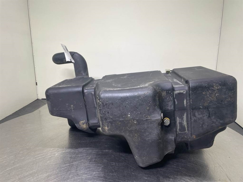 Volvo L30B-Z/X-VOE11306084-Fuel tank/Kraftstofftank - Rėmas/ Važiuoklė - Statybinė technika: foto 4 Volvo L30B-Z/X-VOE11306084-Fuel tank/Kraftstofftank - Rėmas/ Važiuoklė - Statybinė technika: foto 4