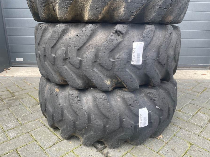Volvo L30D-Firestone 12.5-20-Tire/Reifen/Band - Padangos ir ratlankiai - Statybinė technika: foto 4 Volvo L30D-Firestone 12.5-20-Tire/Reifen/Band - Padangos ir ratlankiai - Statybinė technika: foto 4