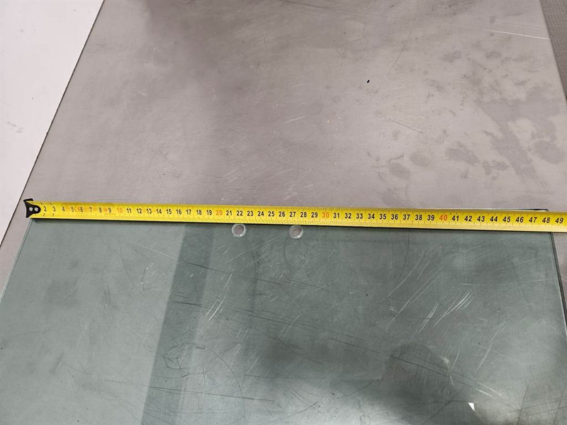 Yanmar V80/V100/V120-5388665451-Window/Scheibe/Ruit - Kabina ir interjeras - Statybinė technika: foto 3 Yanmar V80/V100/V120-5388665451-Window/Scheibe/Ruit - Kabina ir interjeras - Statybinė technika: foto 3