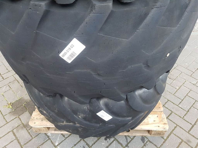 Zettelmeyer ZL801-BKT 480/70R24-Tire/Reifen/Band - Padangos ir ratlankiai - Statybinė technika: foto 4 Zettelmeyer ZL801-BKT 480/70R24-Tire/Reifen/Band - Padangos ir ratlankiai - Statybinė technika: foto 4