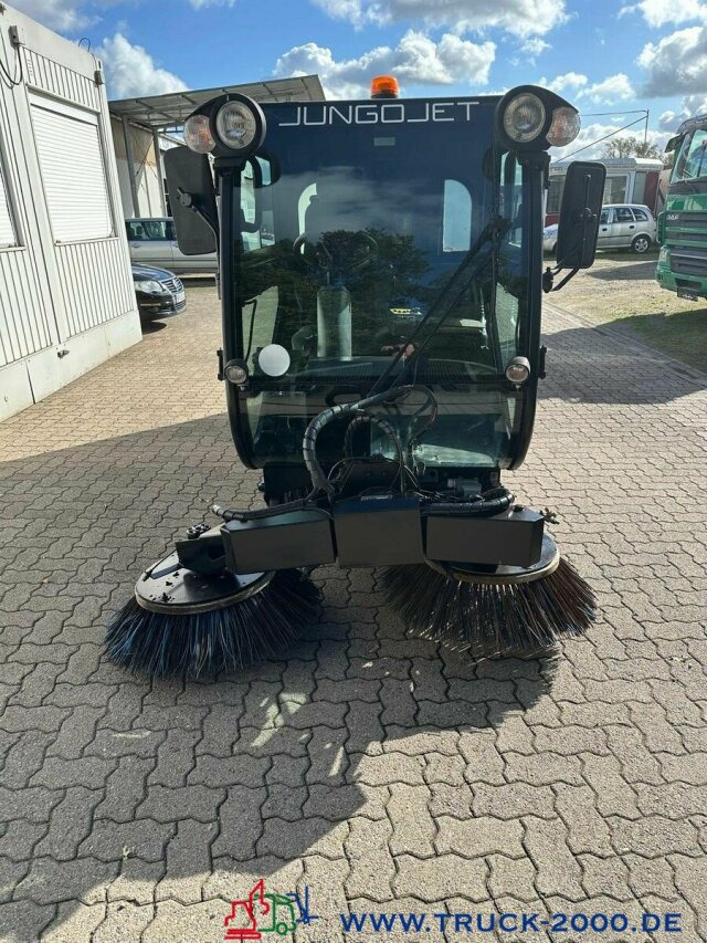Multicar Nilfisk JungoJet3500 Winterdienst & Kehrmaschine - Gatvių šlavimo mašina: foto 5 Multicar Nilfisk JungoJet3500 Winterdienst & Kehrmaschine - Gatvių šlavimo mašina: foto 5