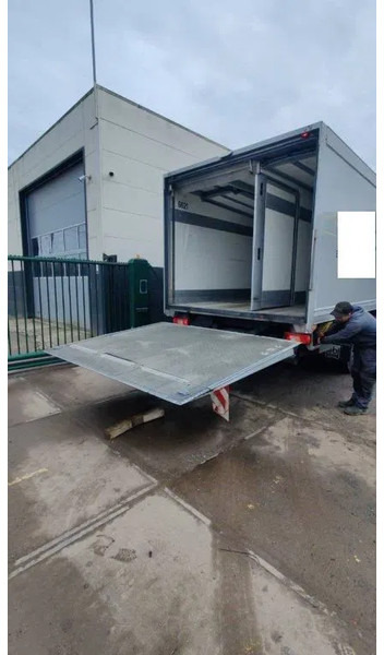 Dhollandia Laadklep / Achtersluitklep 2000 kg MBB / Palfinger / B.A.R. Cargolift - Hidraulinis liftas: foto 2 Dhollandia Laadklep / Achtersluitklep 2000 kg MBB / Palfinger / B.A.R. Cargolift - Hidraulinis liftas: foto 2